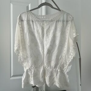 Butterfly Arms Lace Embroidered White Blouse - Medium
MSRP $108